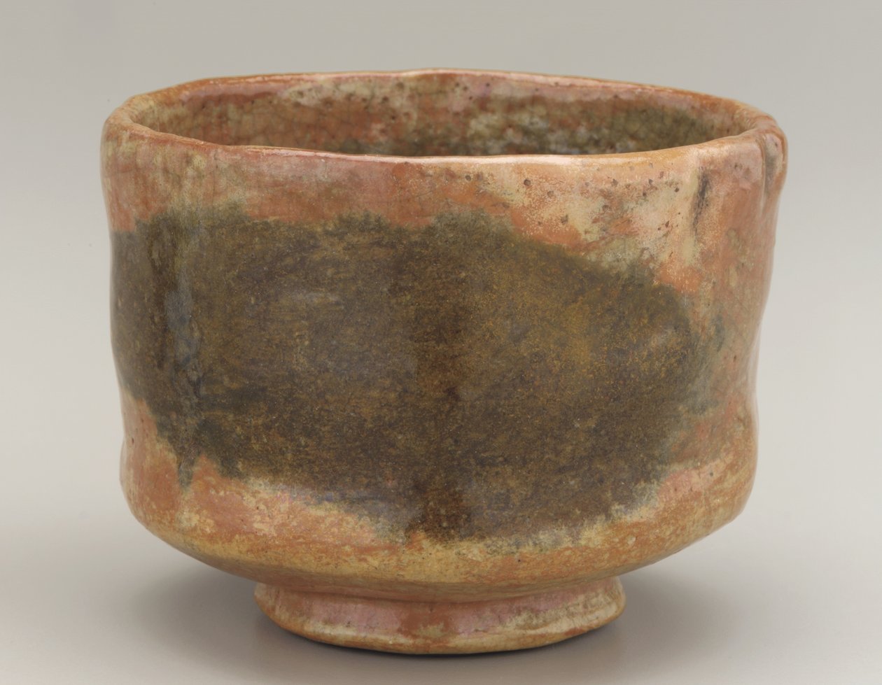 Tigela de chá baixa cilíndrica, Kyoto, Kyoto-fu, período Edo, primeira metade do século XIX (cerâmica) de Japanese School