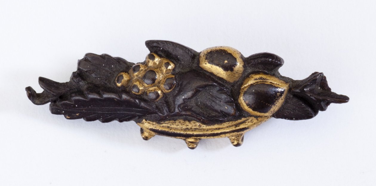 Menuki, ou enfeite de punho (liga cobre-ouro com dourado) de Japanese School