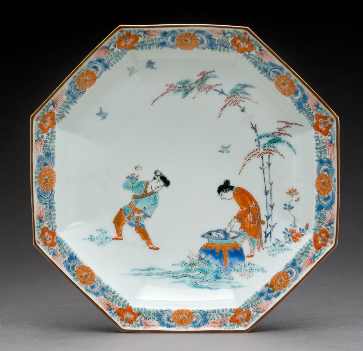 Dish Octagonal com uma cena ilustrando o Hob na história do poço, Kakiemon ware, c.1700 (louça de barro com esmaltes overglaze) de Japanese School