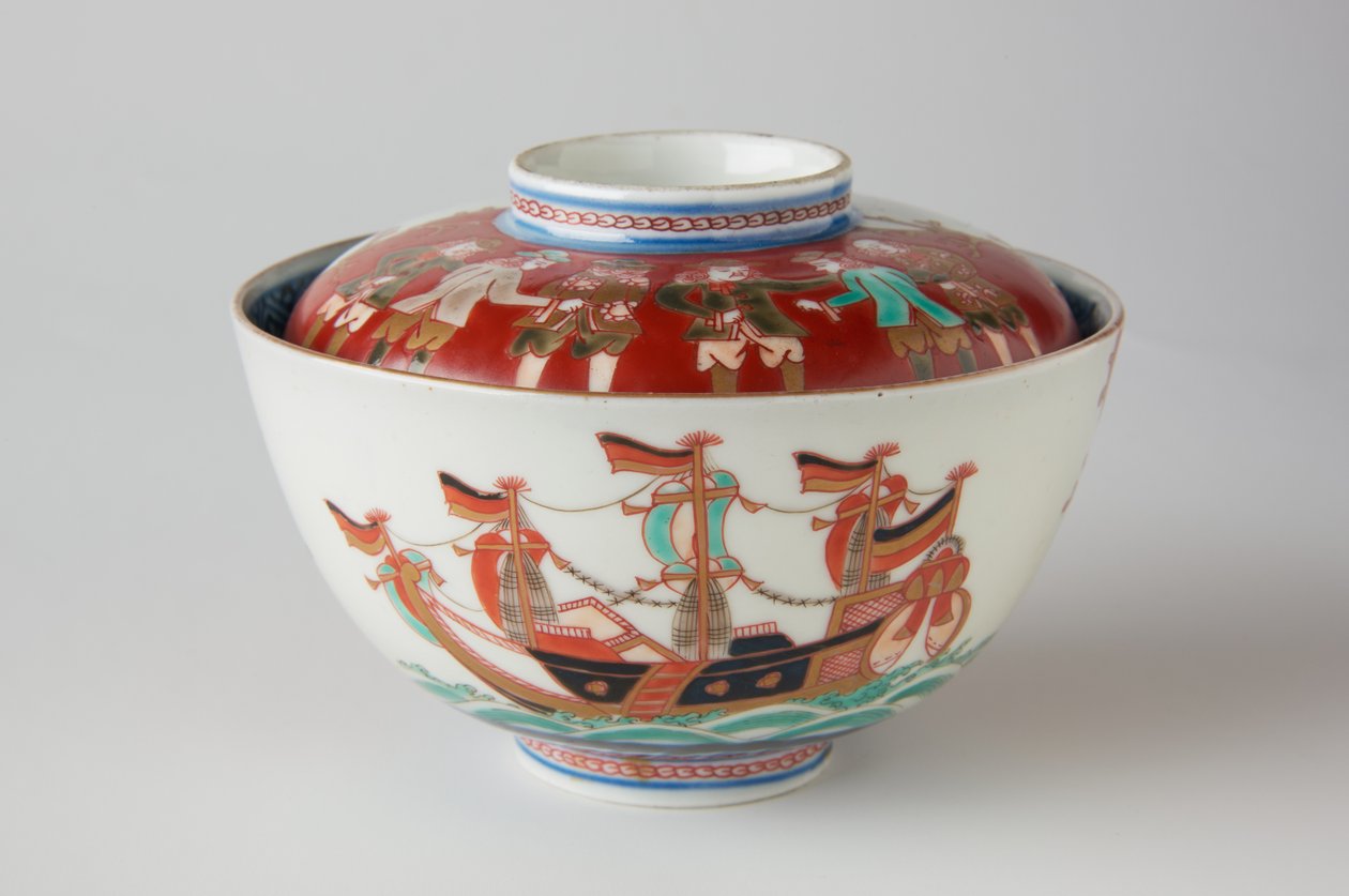 Tigela e tampa de arroz, possivelmente do século 19 (louça Ko-Imari, porcelana com azul sob o vidrado e esmalte sobre o vidrado) de Japanese School