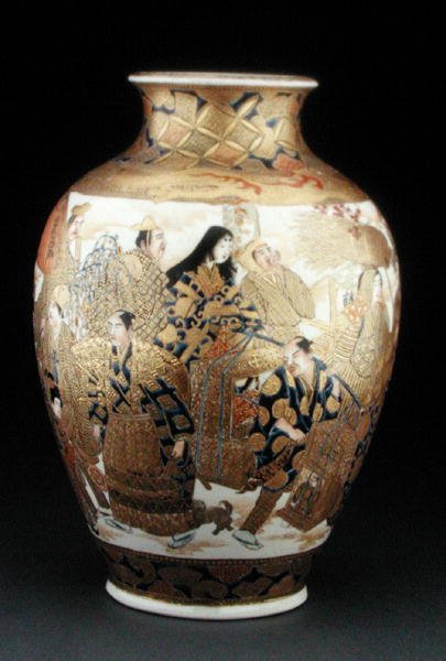 Vaso de Satsuma com figuras em procissão, final do século XIX (barro pintado em esmaltes) de Japanese School