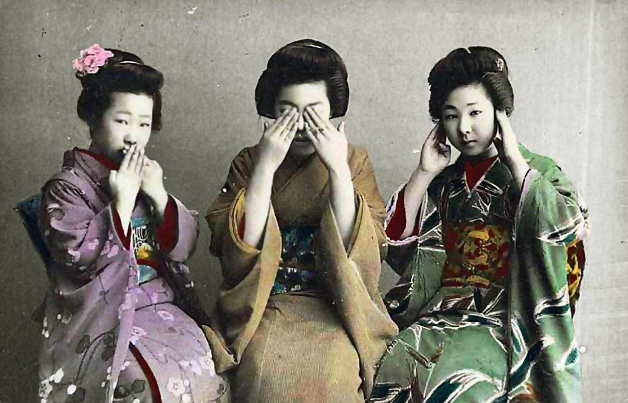Não fale mal, não veja nenhum mal, não ouça nenhum mal, c1880 (fotografia colorida à mão) de Japanese School