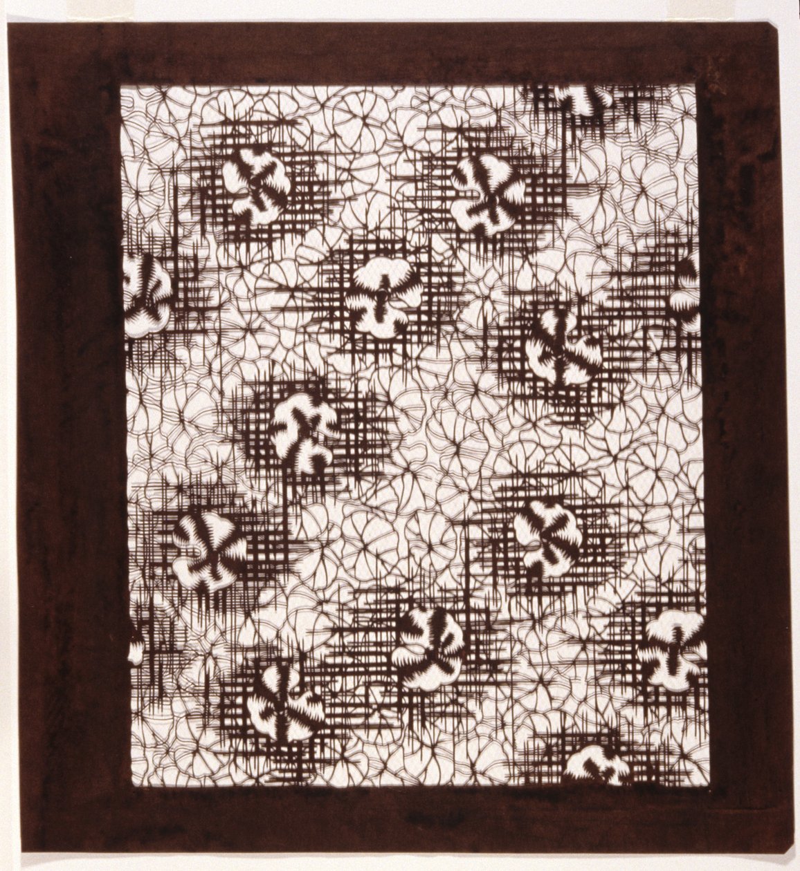 Stencil: Lírios e Padrões de Tecidos (papel) de Japanese School