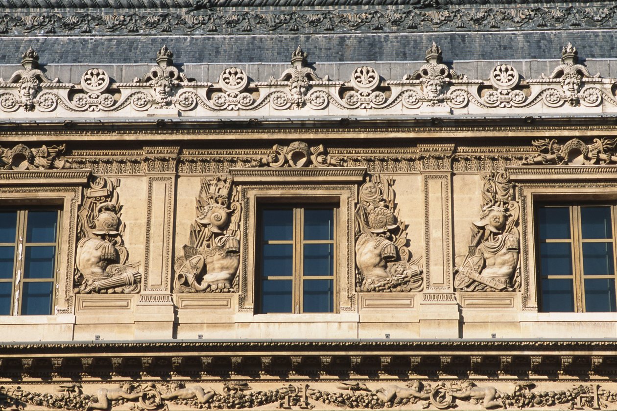 O Cour Carree; Asa de Lescot, detalhe de Jean Goujon