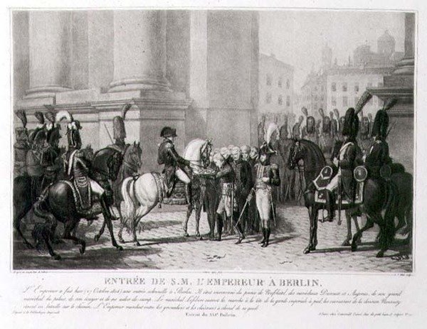 A Entrada de Napoleão em Berlim em outubro de 1806, gravada por Louis Jean Allais (1762-1833) (litho) de Jean Baptiste (after) Debret