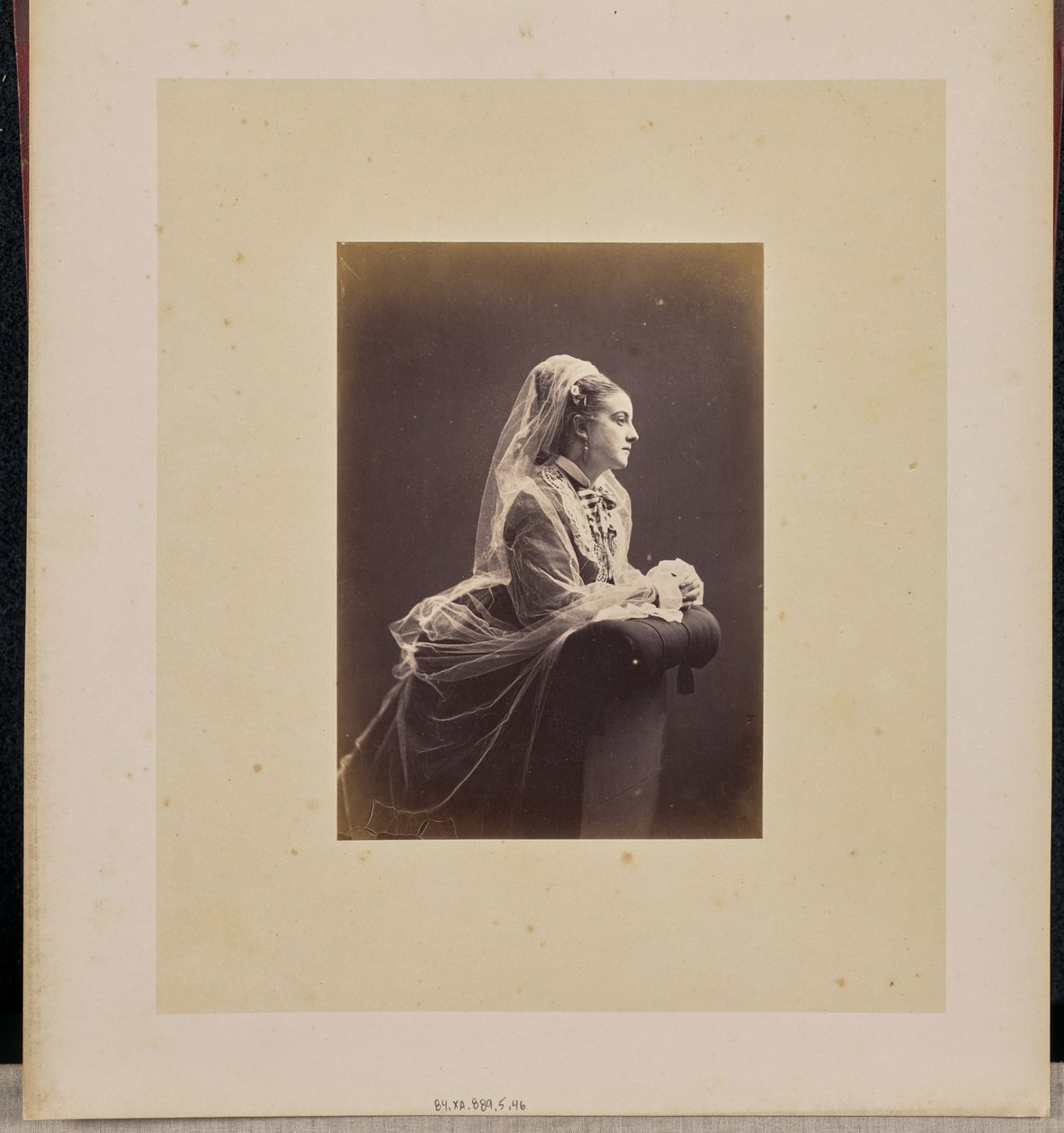 [Retrato de uma mulher]. de Jean Pierre Bertrand Eugène Pégot Ogier