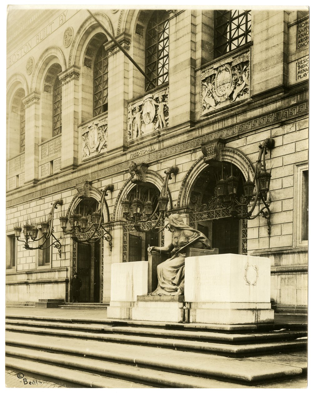 Biblioteca Pública de Boston, Boston, c.1902-10 (foto em prata gelatina) de Jessie Tarbox Beals