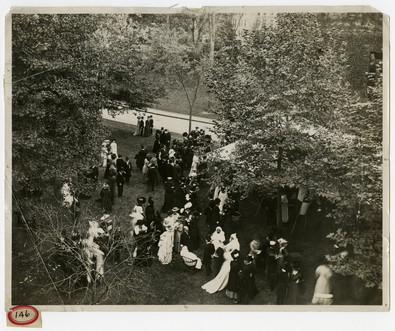 Columbia Lawn fete - Vista geral de Jessie Tarbox Beals