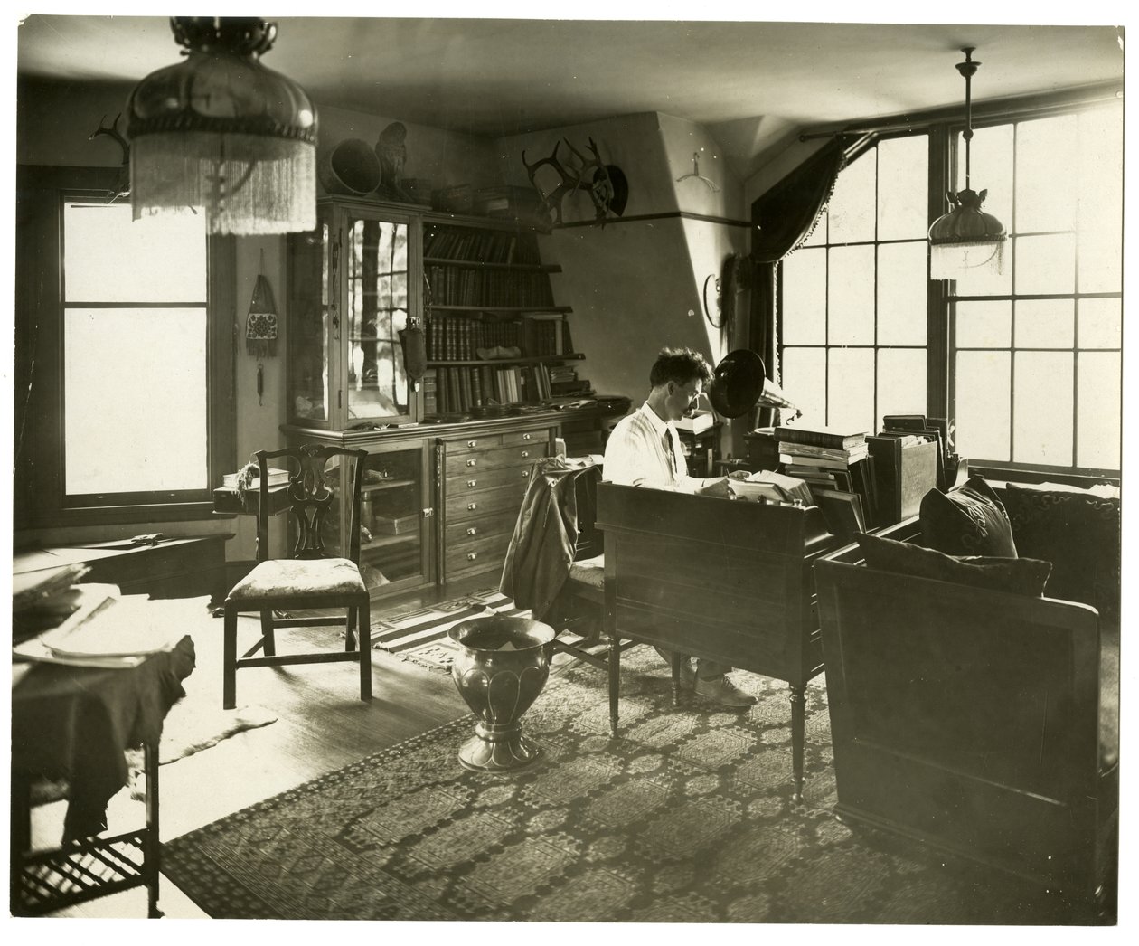 Ernest Thompson Seton, c.1918 (foto em prata gelatina) de Jessie Tarbox Beals