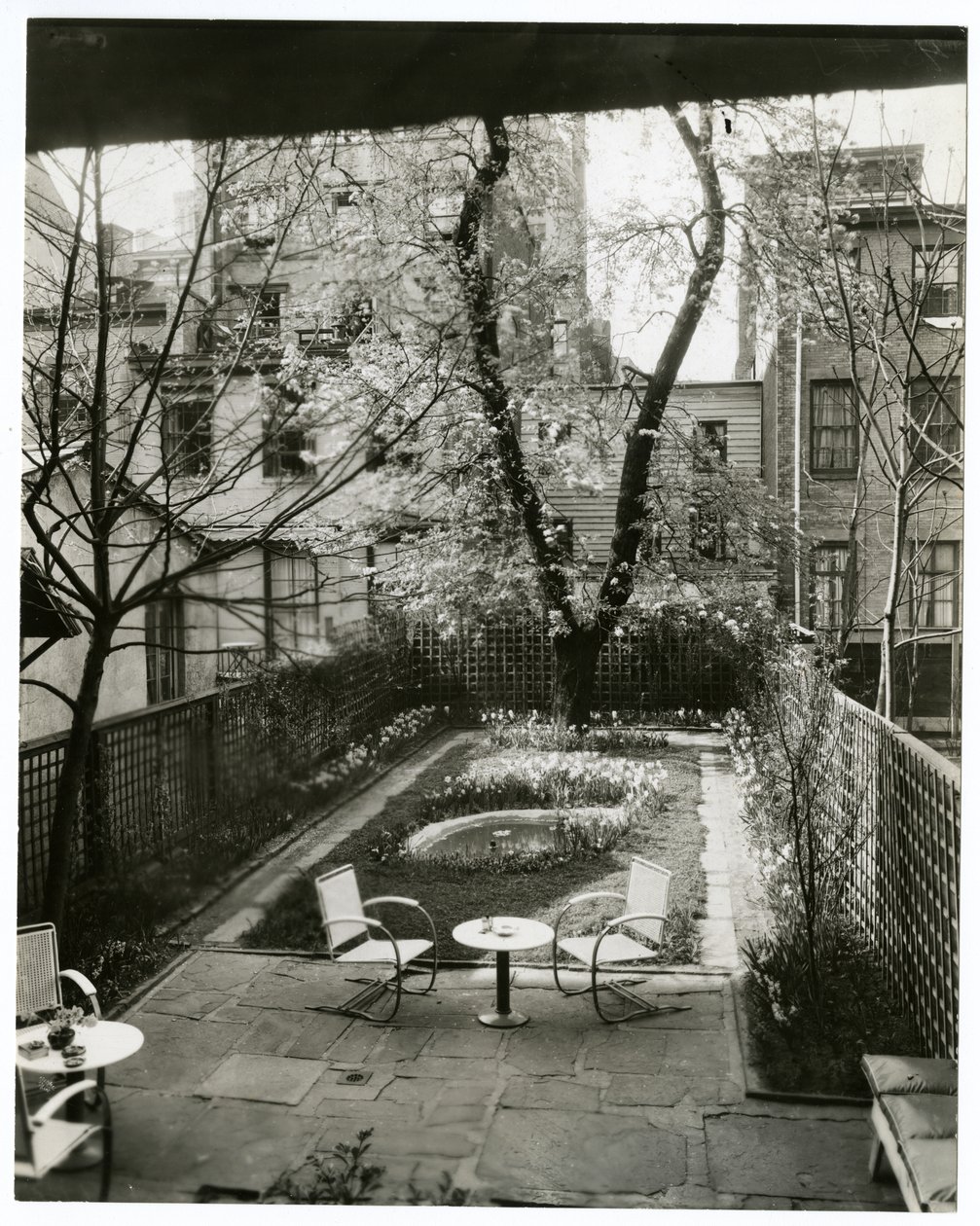 Jardim da Sra. W H Wells 265 W 11th de Jessie Tarbox Beals