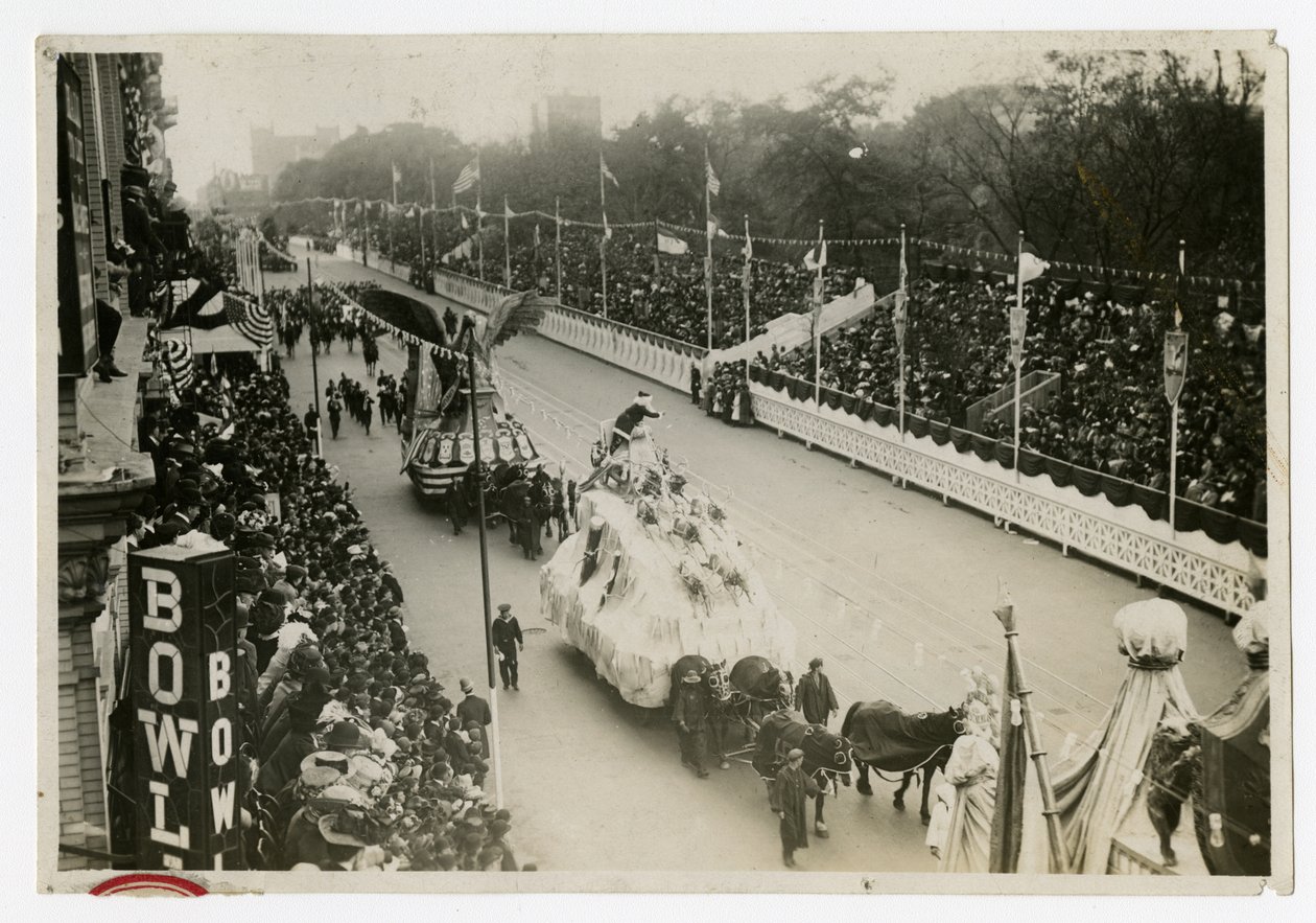 Desfile Histórico: vista geral Central Park St Nicholas Float de Jessie Tarbox Beals