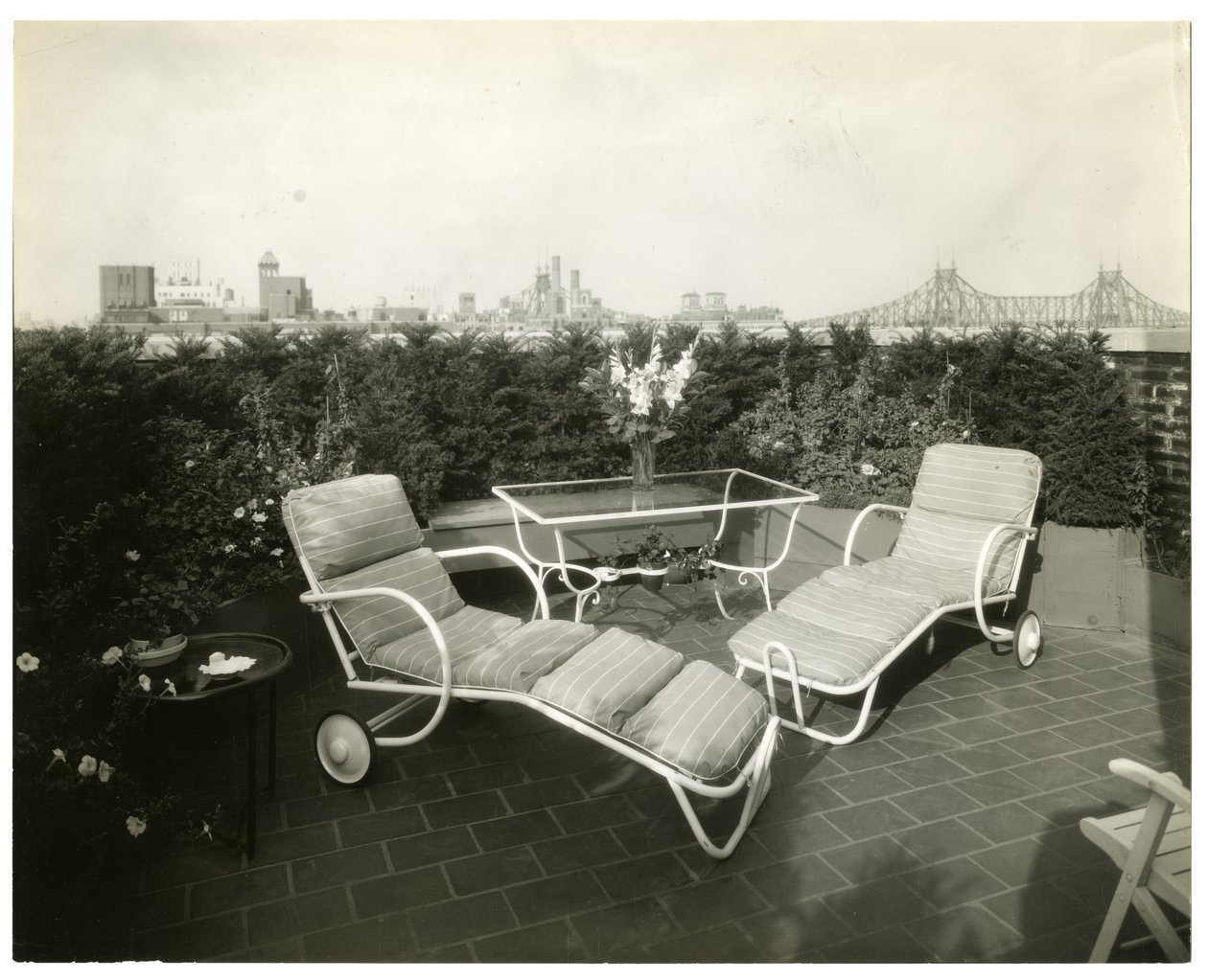 Sra. Alice Woodward Rhinehardt, 400 E 52 St, New York, EUA, c.1905-40 (foto em prata gelatina) de Jessie Tarbox Beals