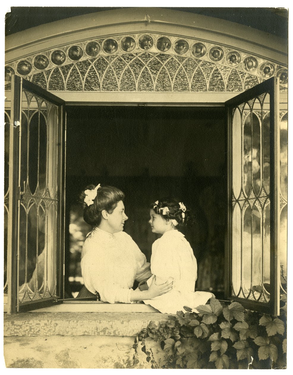 Sra. Ernest Thompson Seton e filha Ann de Jessie Tarbox Beals