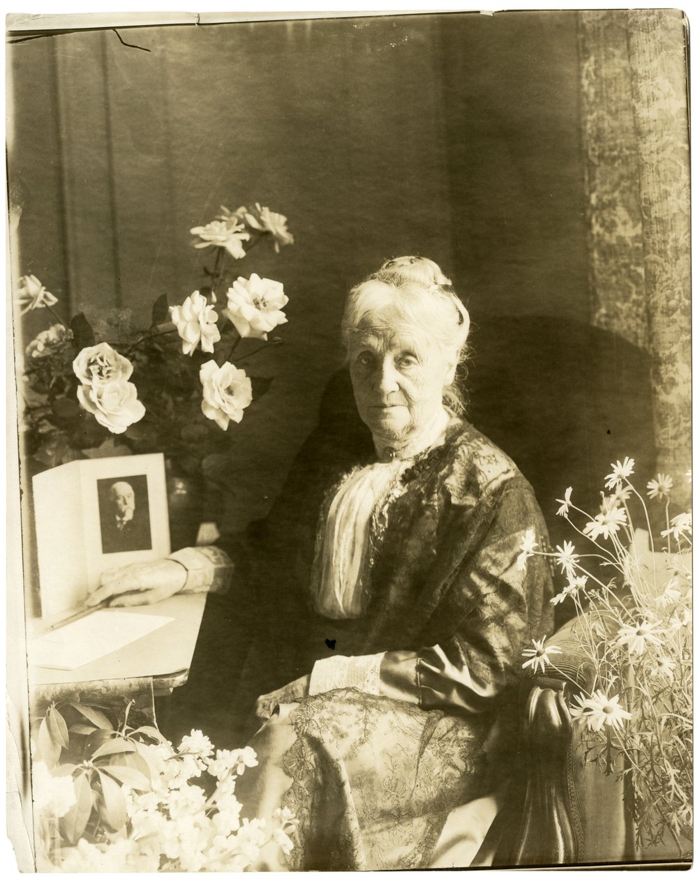 Sra. Greenwich Horne ?, c.1905-40 (foto em prata gelatina) de Jessie Tarbox Beals