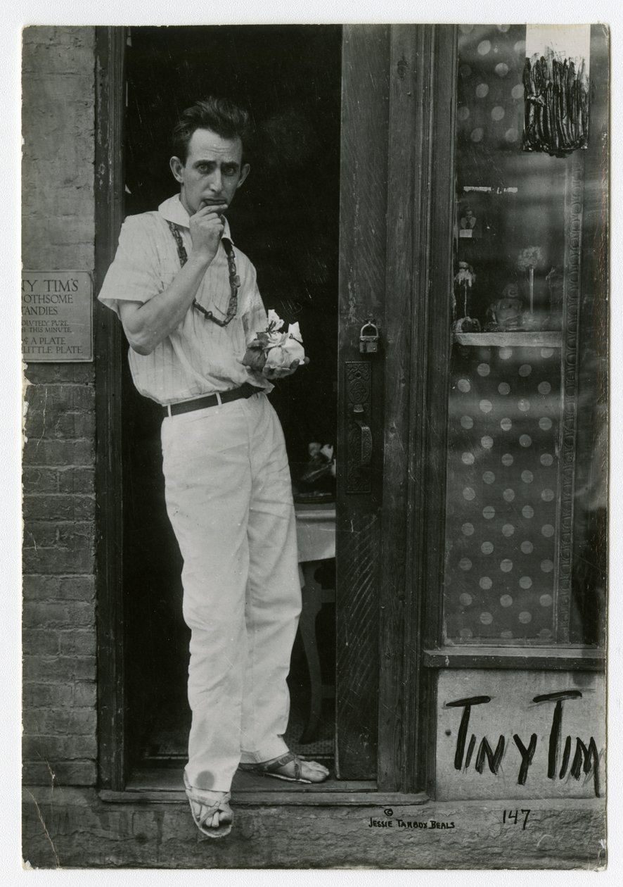 Tiny Tim, Greenwich Village, Nova York, EUA, c.1915-22 (foto em prata gelatina) de Jessie Tarbox Beals