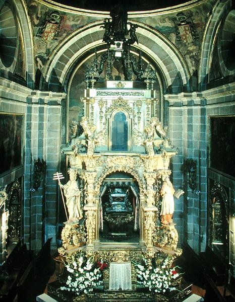 Monumento funerário na capela de San Segundo de Joaquin de Churriguera