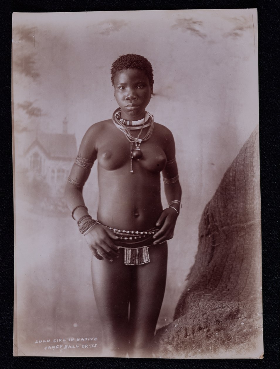 Garota Zulu em Native Dress fantasia Ball, c.1895 de Joe Barnett