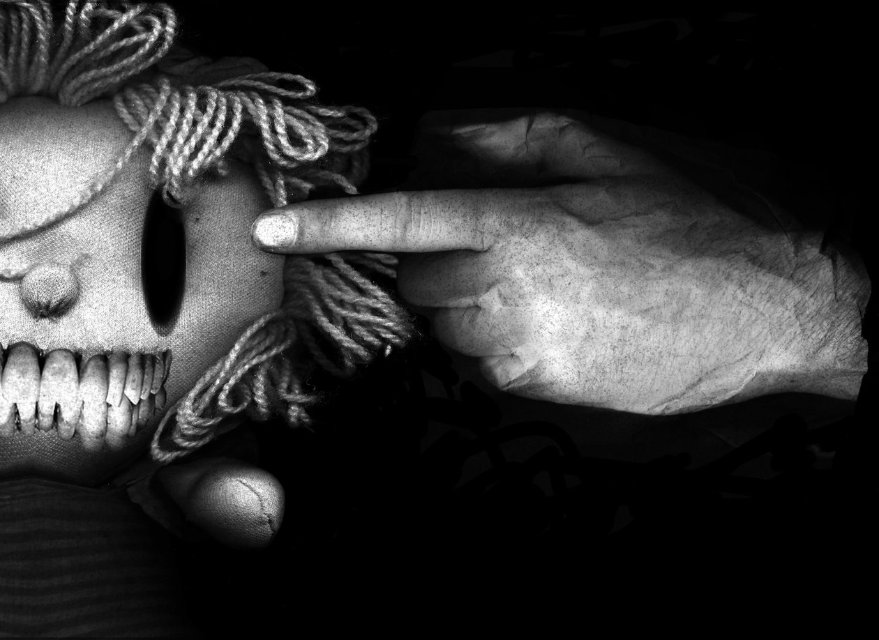 Bang, 2013 (manipulação de fotos) de Johan Lilja