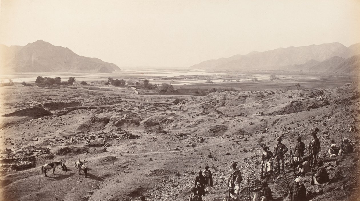 Desfiladeiro do Rio Garganta acima de Lalpura olhando para Bassaule, c.1878 (foto) de Johann Hulsman