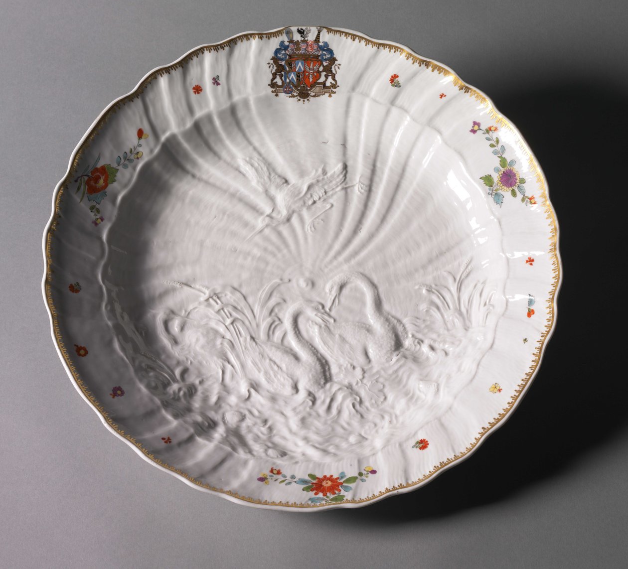 Placa da Swan Service, fabricante Meissen Porcelain Factory, Alemanha, c.1737-1741 (porcelana) de Johann Joachim (after) Kändler