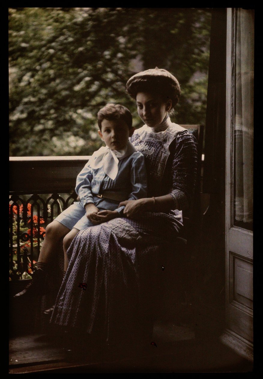 Mulher com filho no colo de Johannes Hendrikus Antonius Maria Lutz