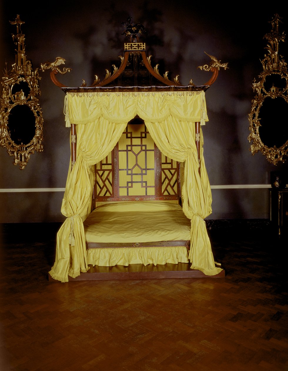 Cama com dossel, em estilo chinês, década de 1750 de John Linnell