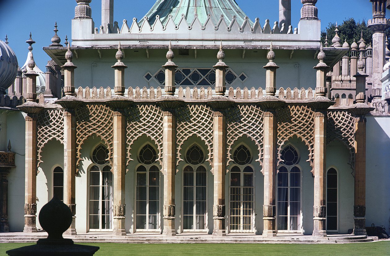 Vista da frente leste, 1815-23 de John Nash