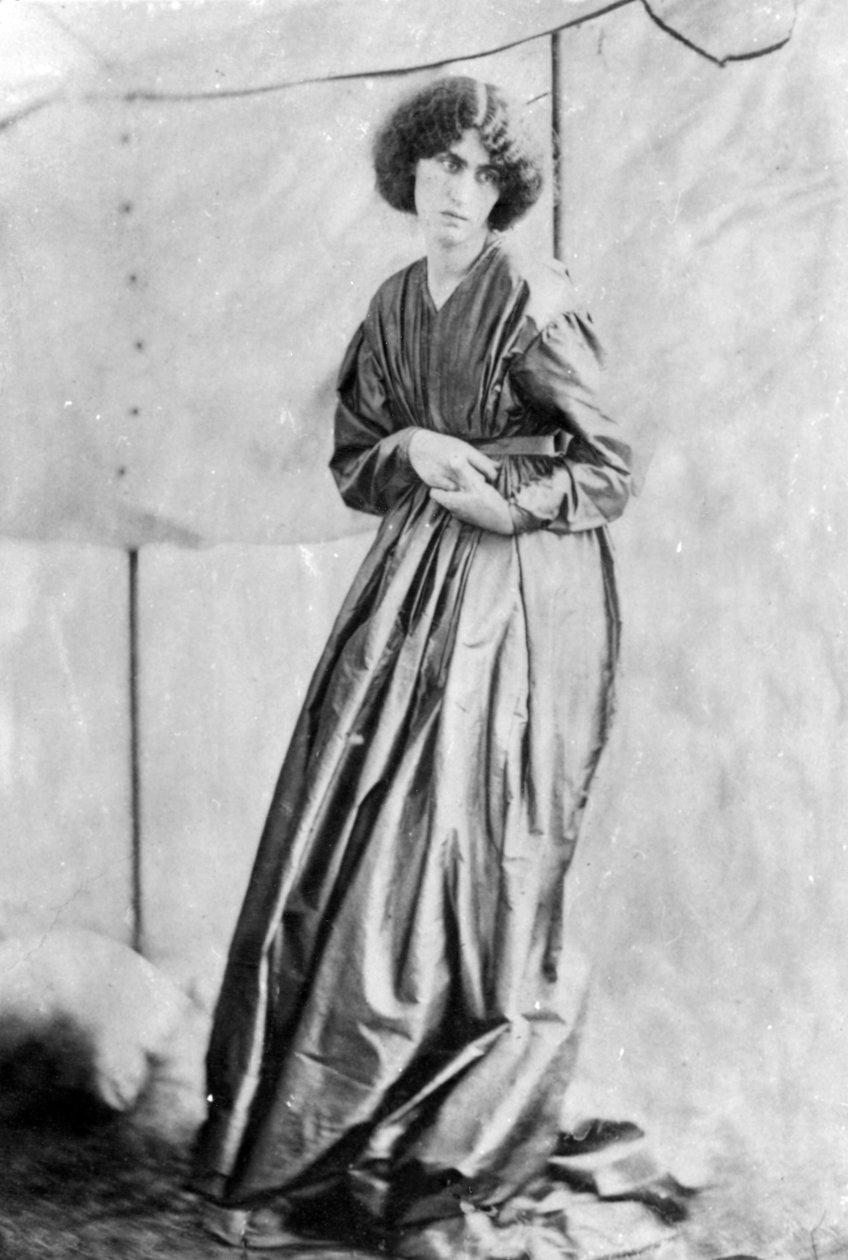 Jane Morris, posada por Dante Gabriel Rossetti, 1865 (impressão albumen) de John R. Parsons