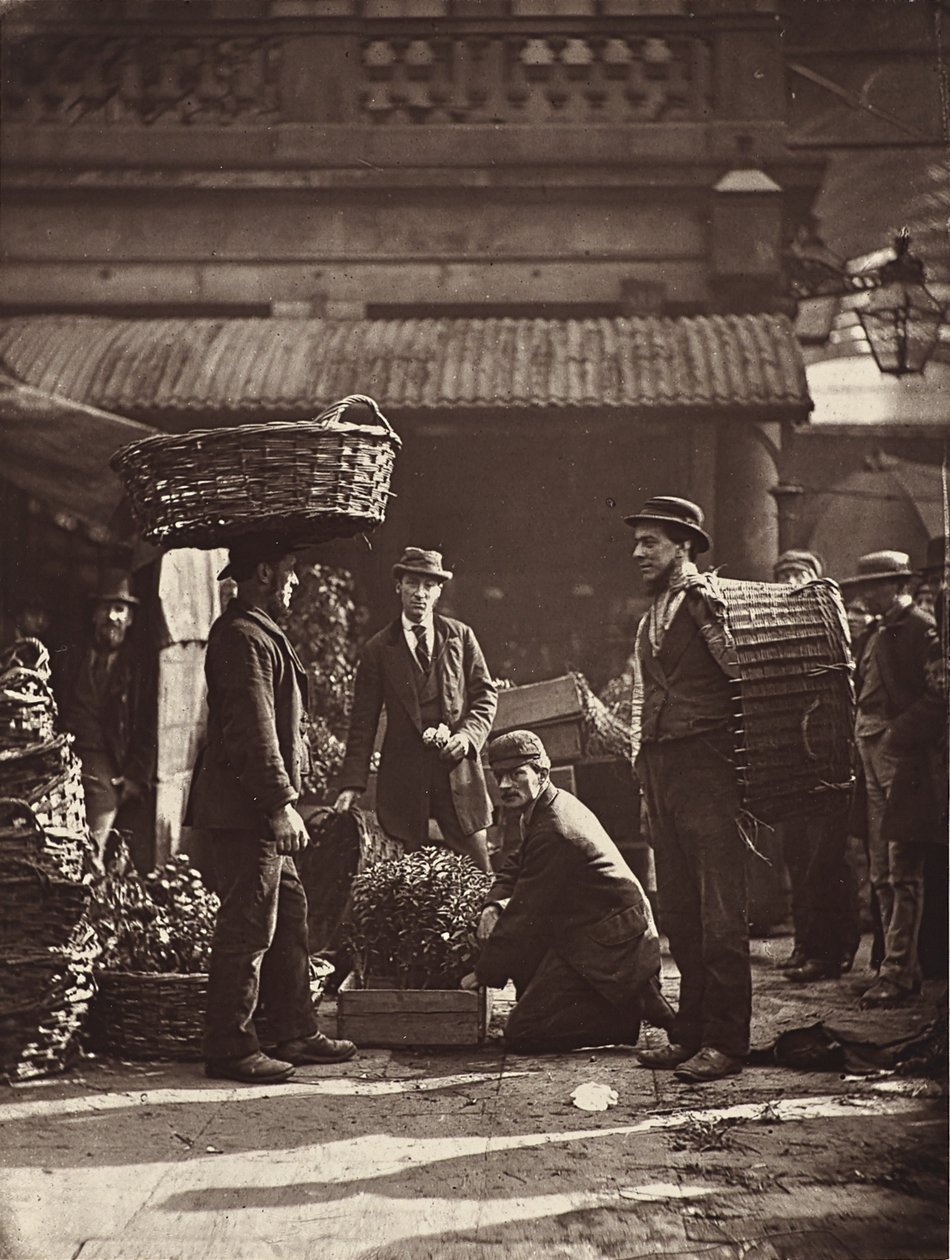 Covent Garden Laborers, 1876 (woodburytype) de John Thomson