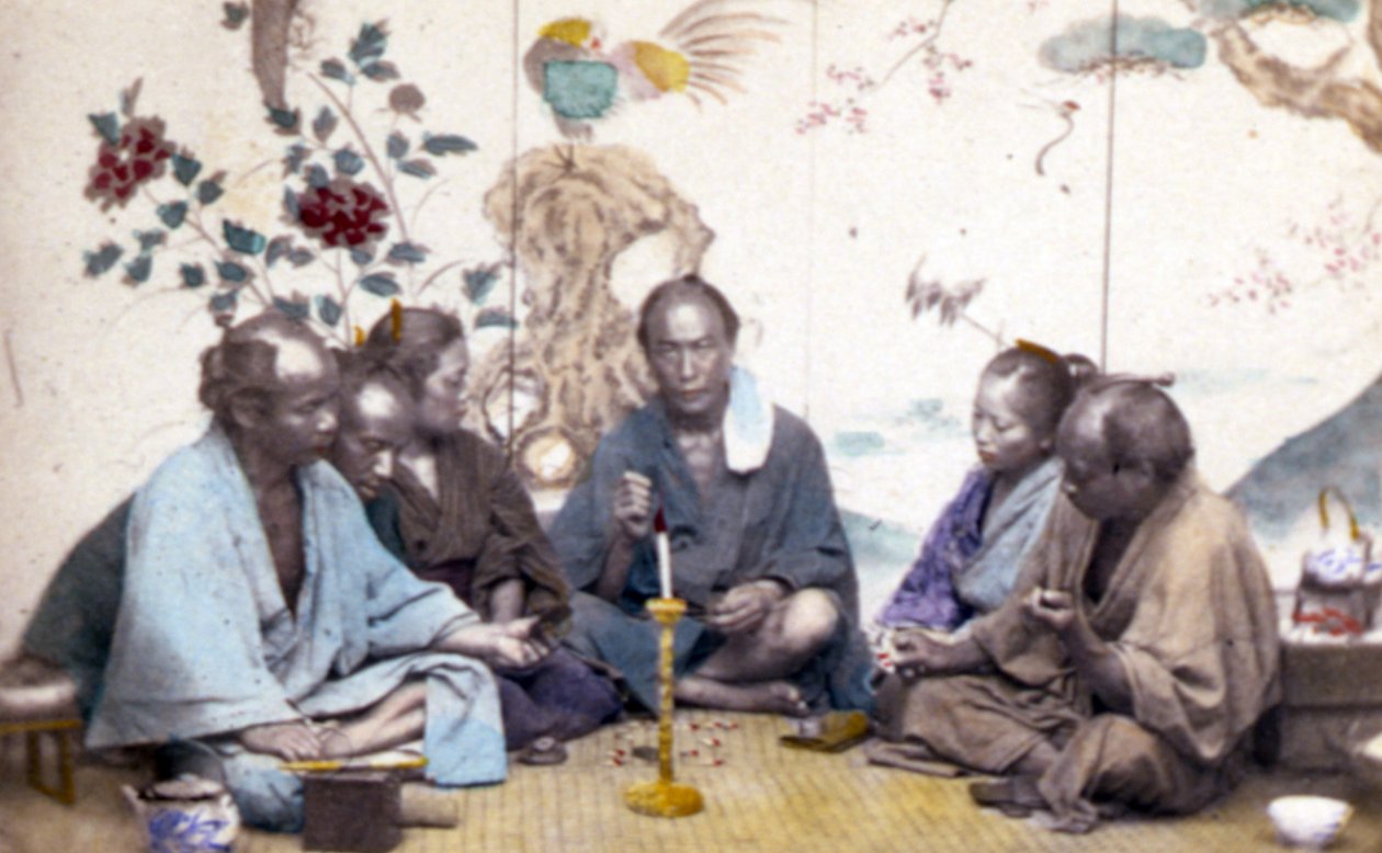Cerimônia do Chá Japonesa, 1890 (foto colorida à mão) de John Thomson
