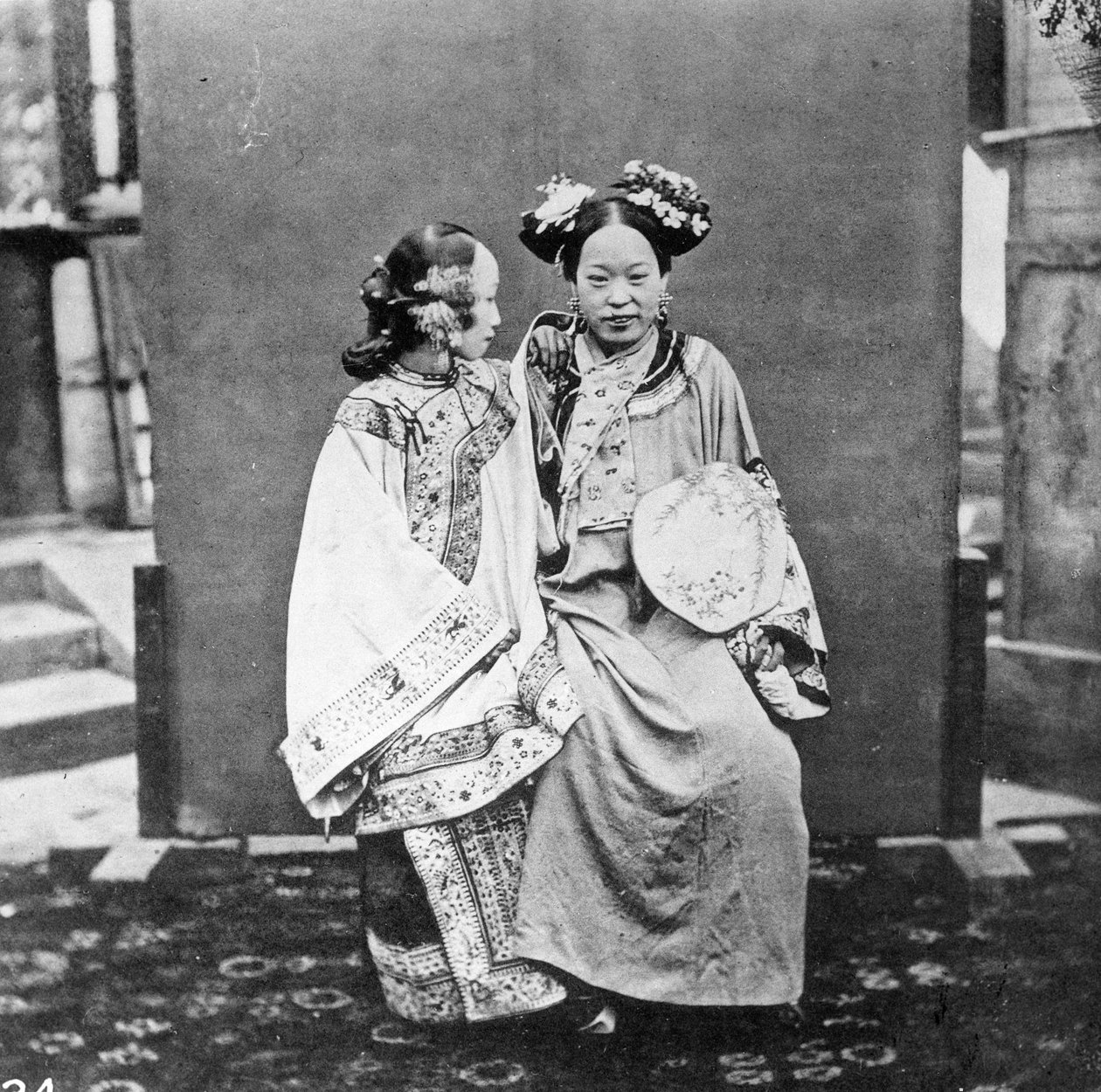 Senhoras Manchu, c.1867-72 de John Thomson