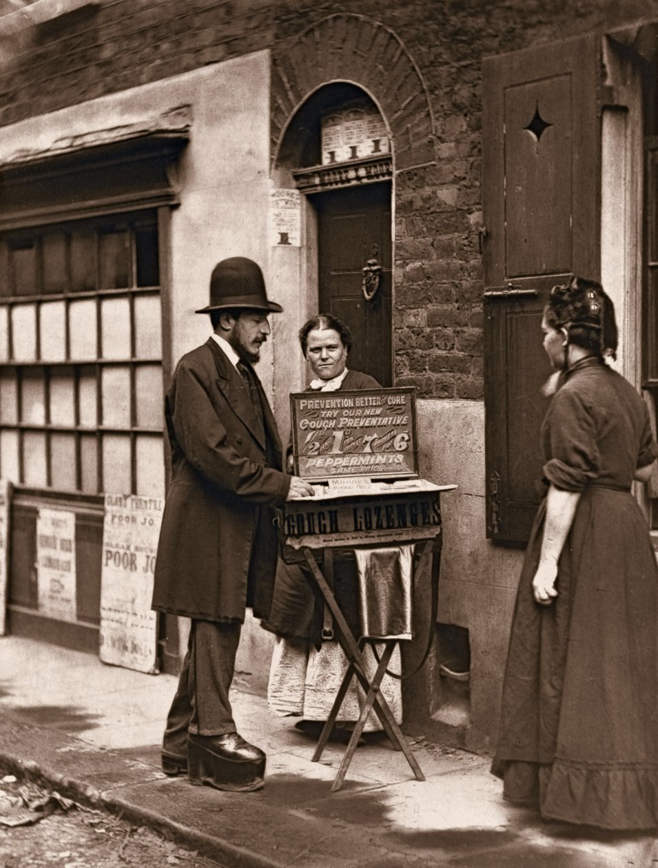 Médico de rua, 1876-77 (woodburytype) de John Thomson