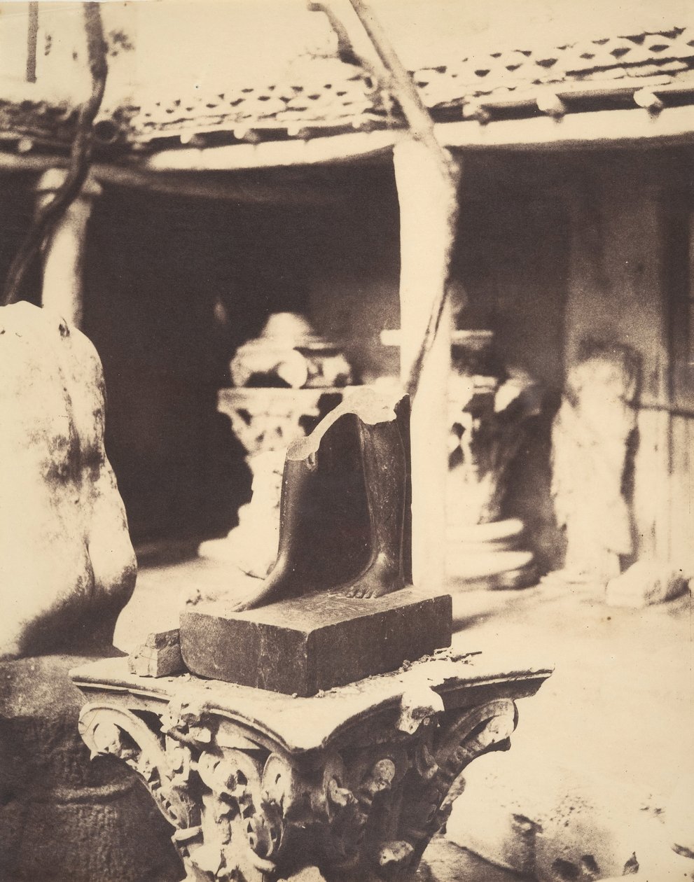 Fragmento de uma estátua egípcia no Museu de Cherchell, Argélia, 1856. de John Beasley Greene