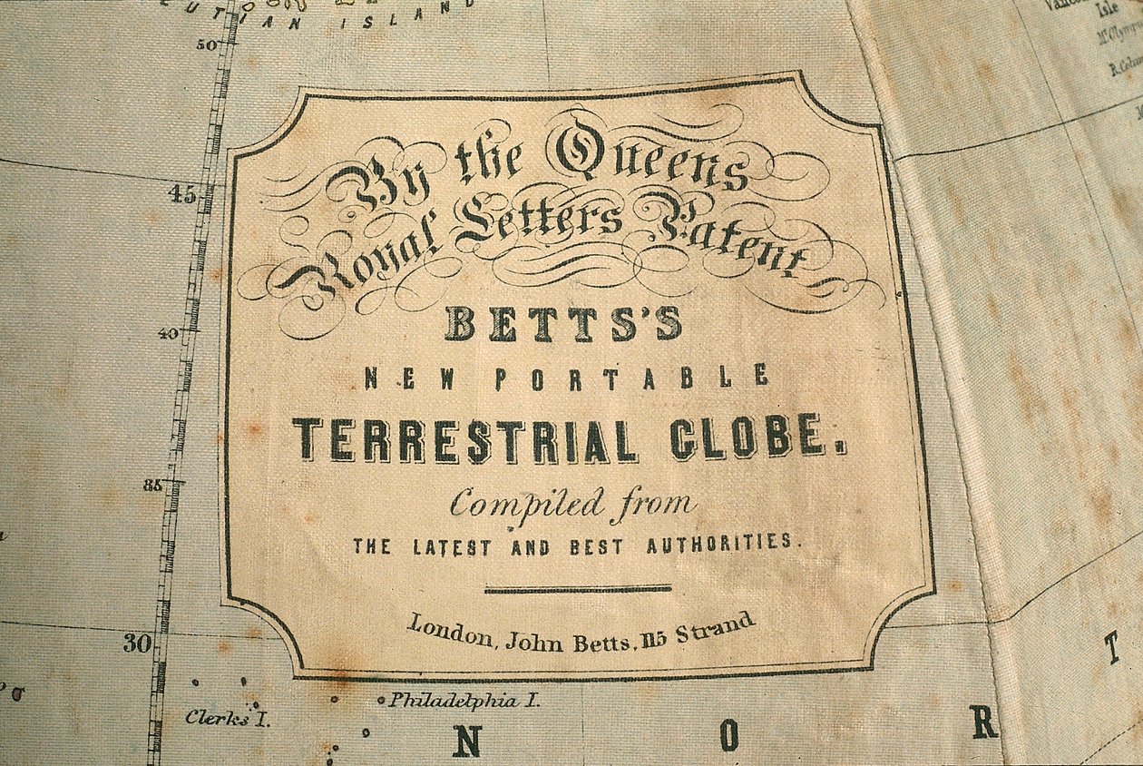 Cartela no Oceano Pacífico Norte, c.1880 (seda estampada, metal, algodão) de John Betts