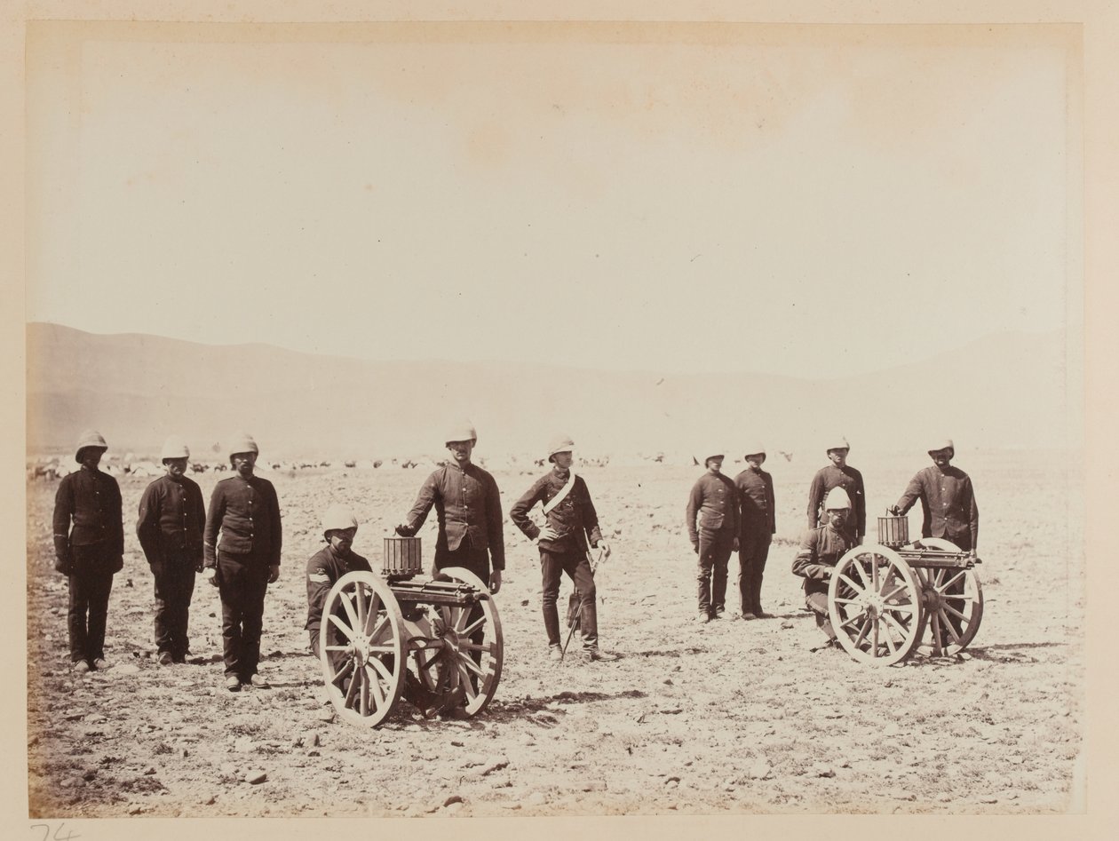 Um grupo de soldados com duas armas Gatling de John Burke
