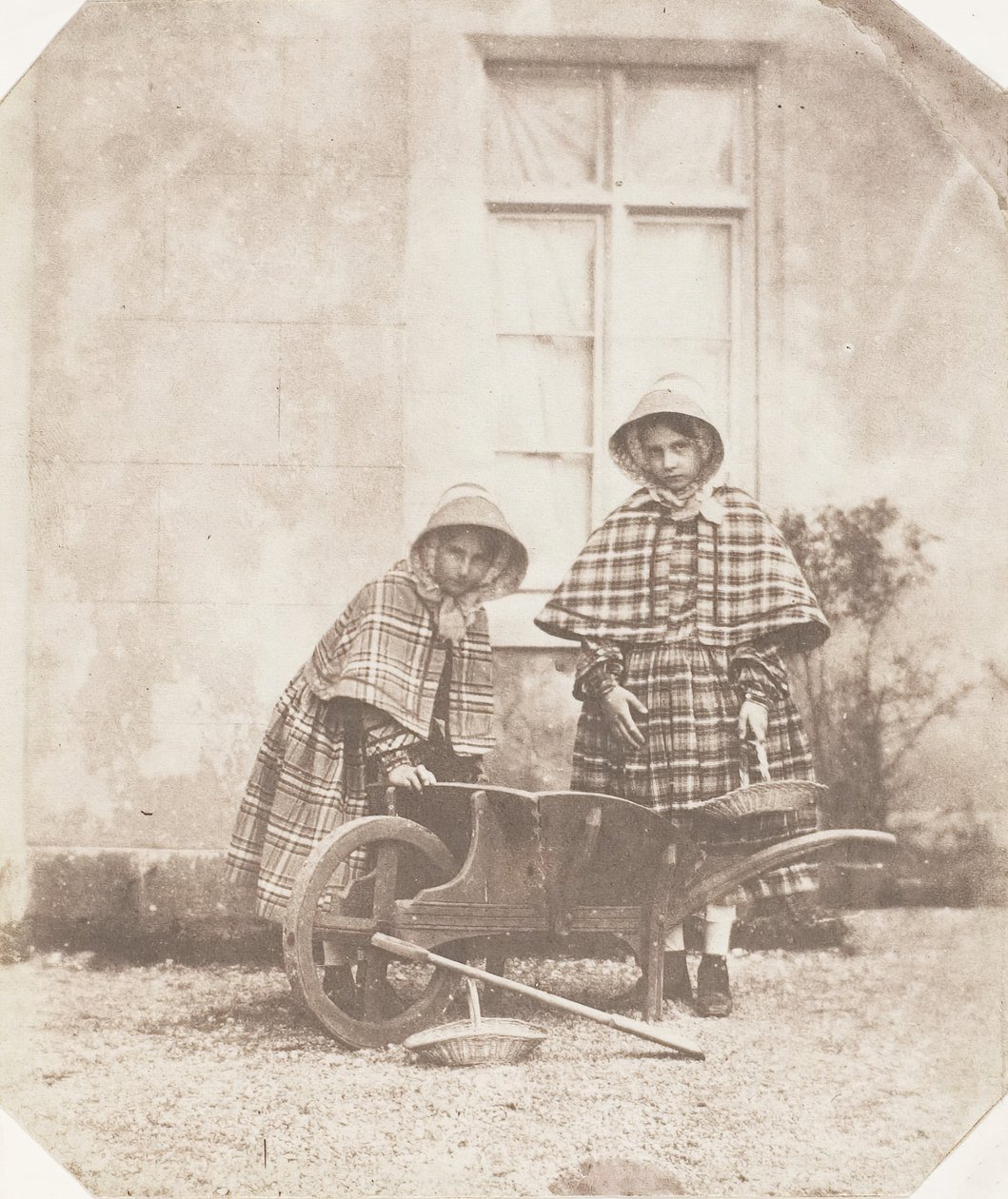 Elinor e Lucy Llewelyn, 1853-56. de John Dillwyn Llewelyn