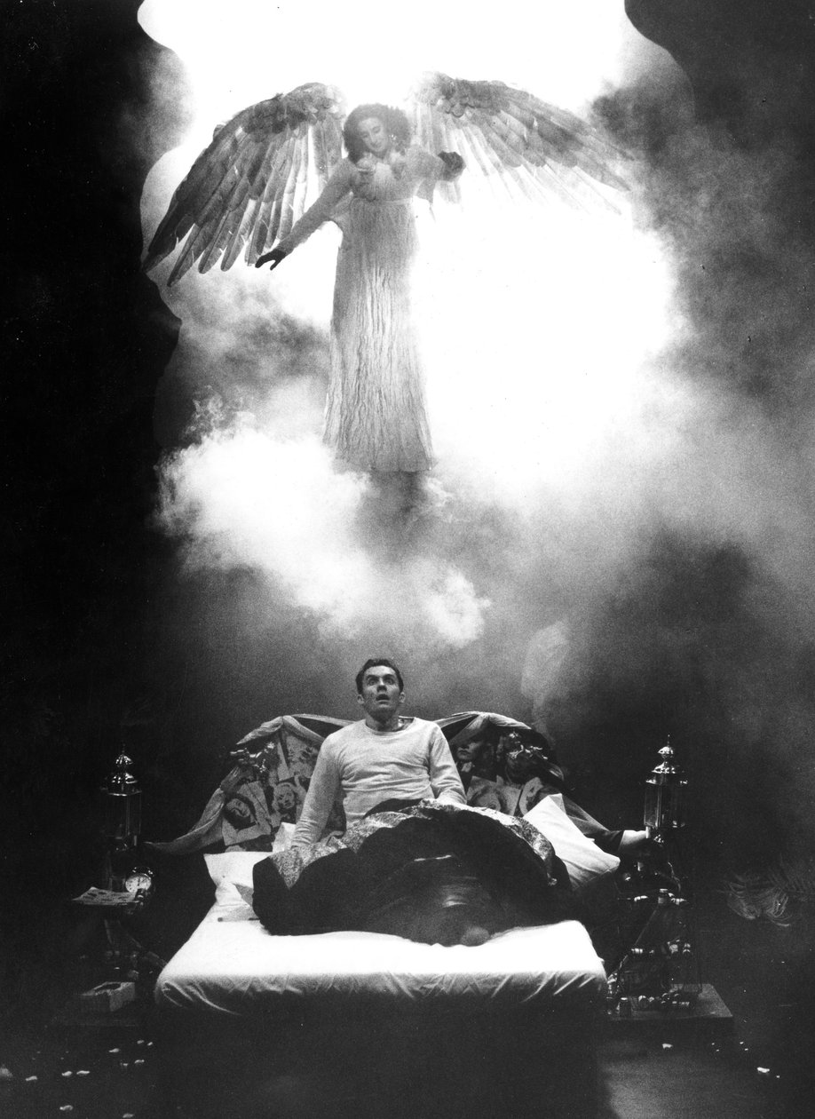 Angels In America escrito por Tony Kushner de John Haynes