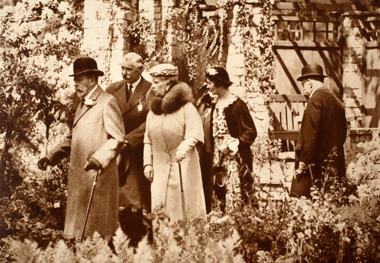 Rei George e Rainha Maria no Chelsea Flower Show, década de 1930 de John Hill