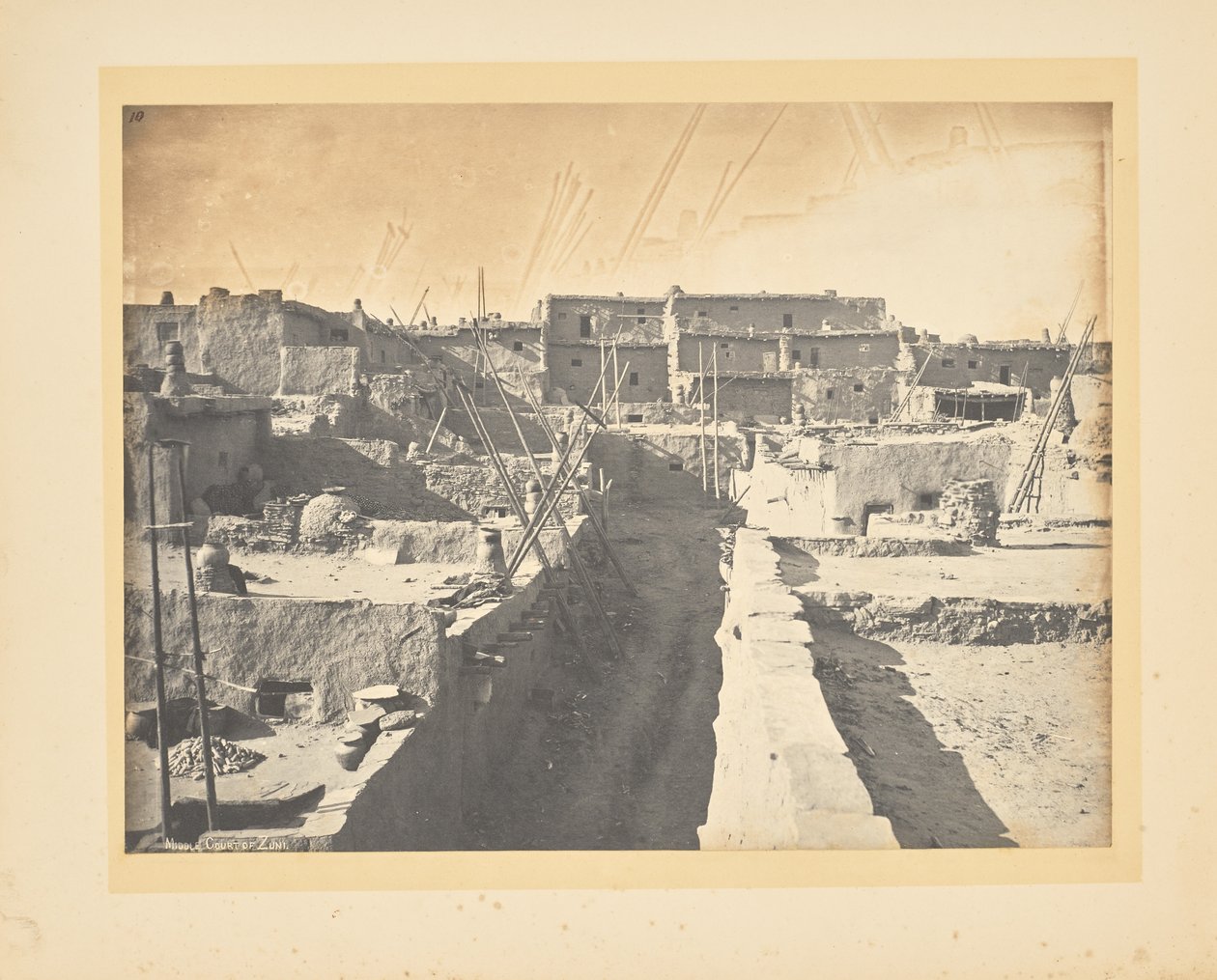Pátio central de Zuni de John K. Hillers