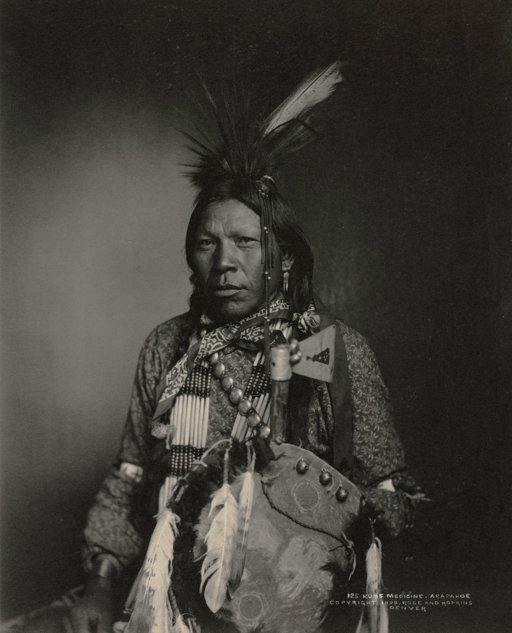 Corre Medicina, Arapahoe, 1898-1899. de John K. Rose