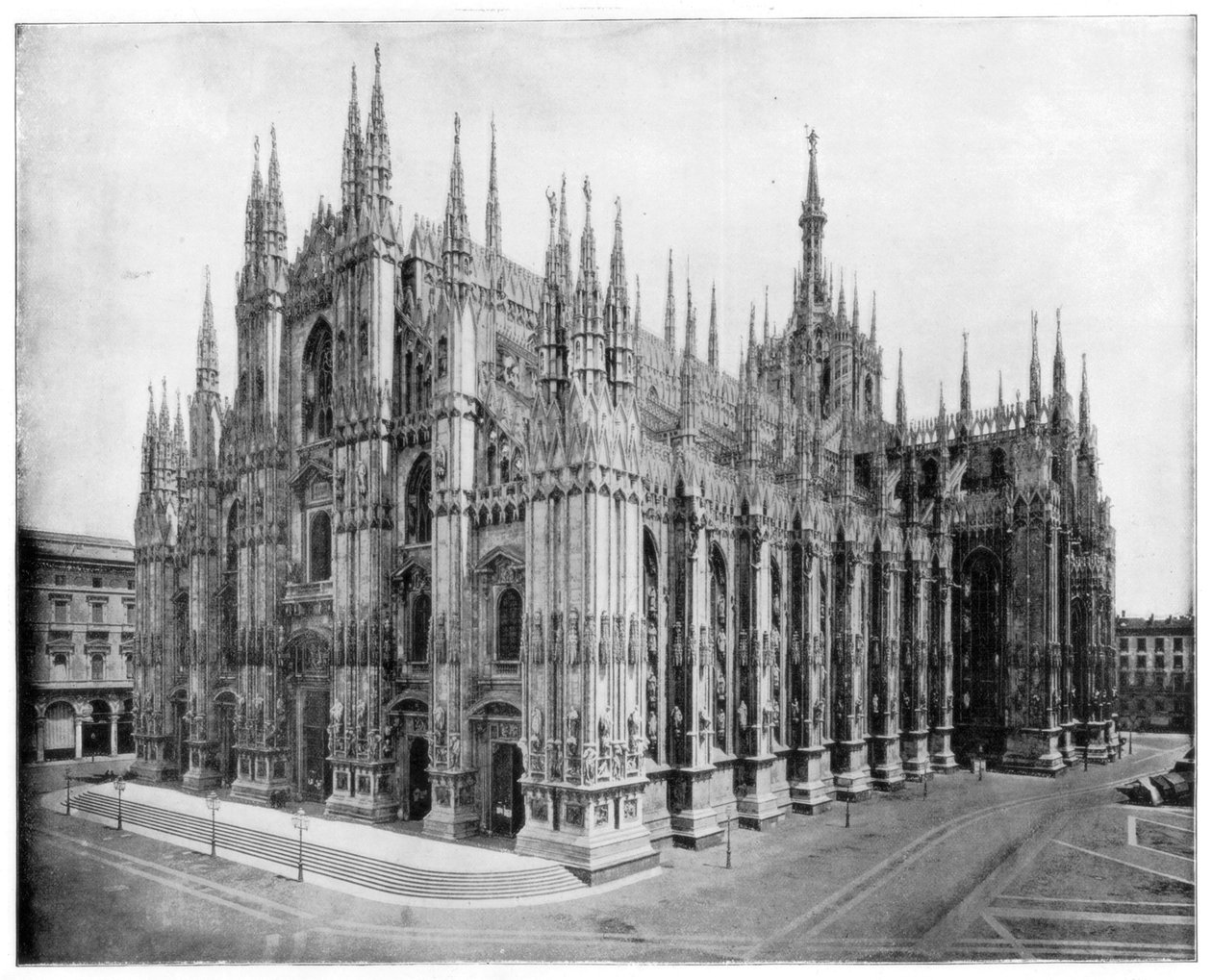 Catedral de Milão, Itália, final do século XIX. de John L. Stoddard