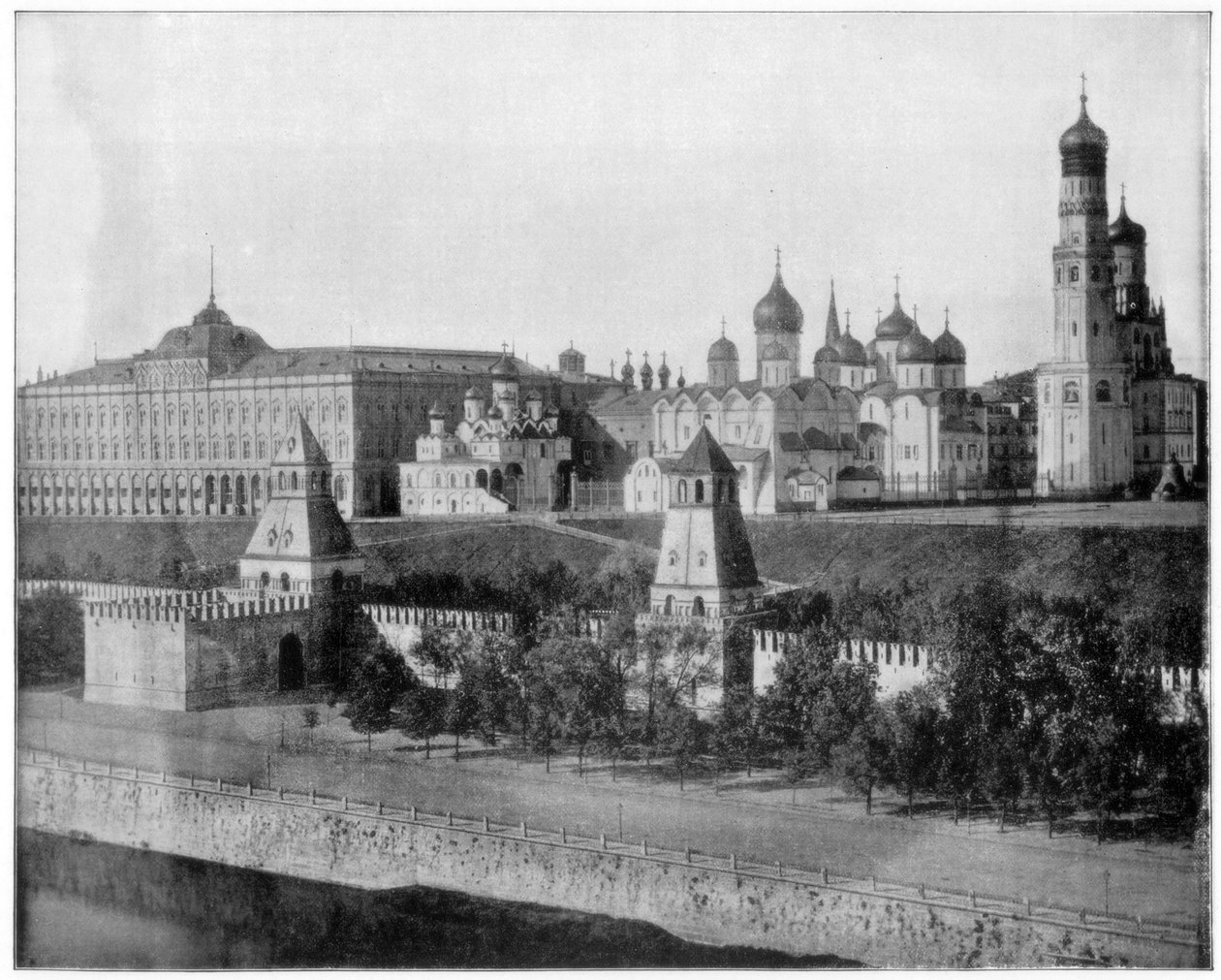 O Kremlin, Moscou, final do século XIX de John L. Stoddard