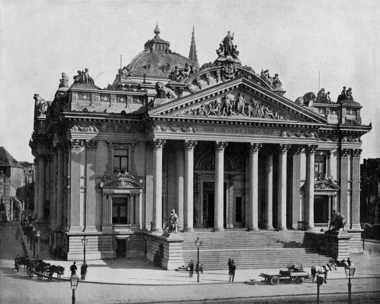 Bolsa de Valores em Bruxelas, c. 1900 (foto p/b) de John Lawson Stoddard