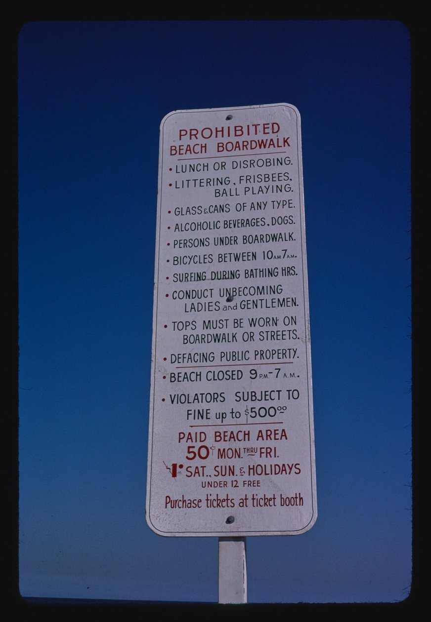 Praia, Regras do passeio marítimo, Seaside Heights, Nova Jersey, EUA de John Margolies