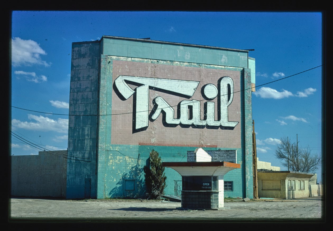 Trail Drive-In, Amarillo, Texas, EUA de John Margolies