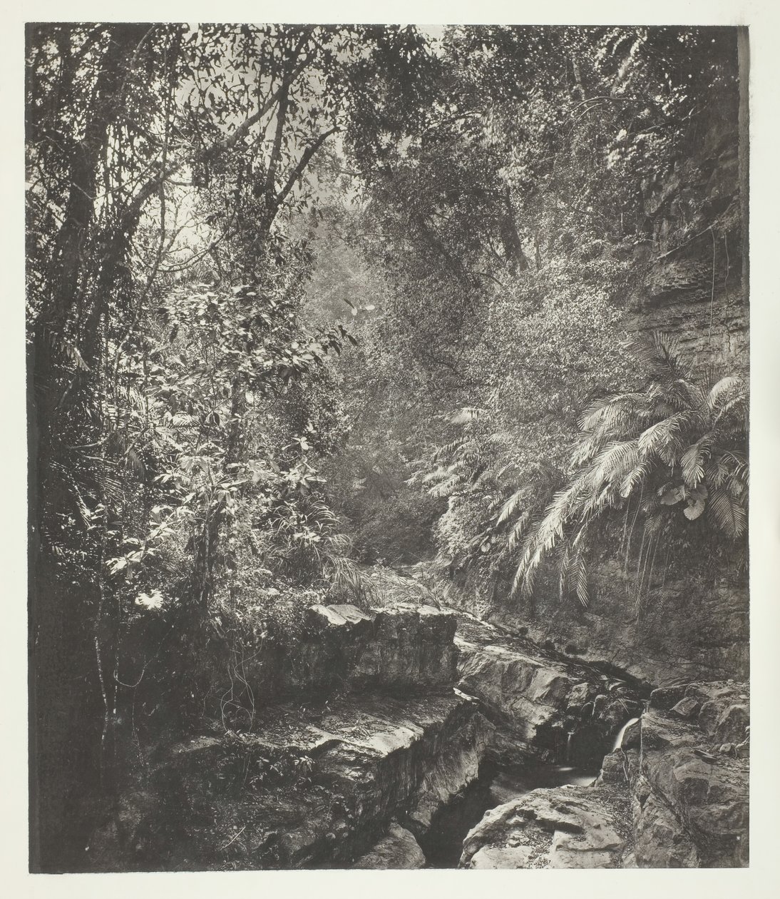 Um desfiladeiro de montanha em Formosa, c. 1868. de John Thomson