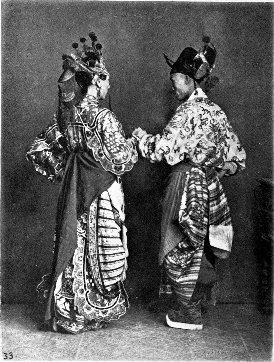 China, 2 atores (homens) c.1870 (foto) de John Thomson