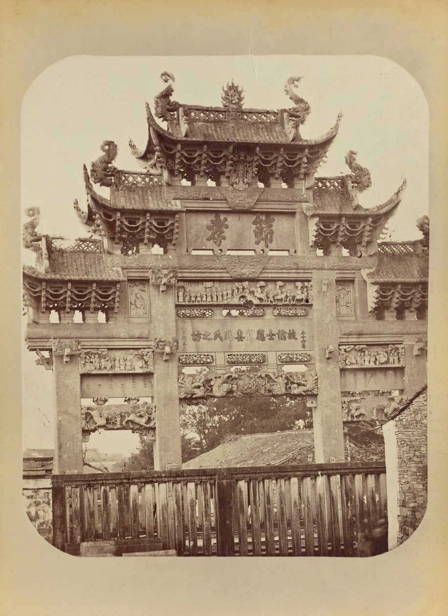Porta de templo, Xangai de John Thomson