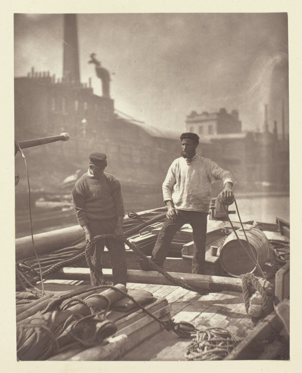 Trabalhadores na "Rodovia Silenciosa" de John Thomson
