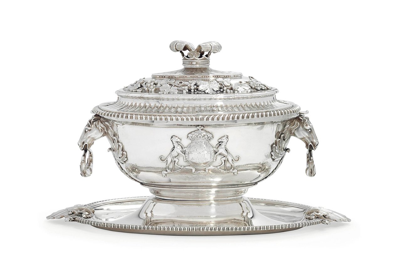 Terrina de sopa George III, tampa, suporte e forro de John and Wakelin Edward (c.1716–84) Parker